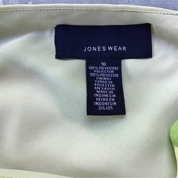 Jones Wear Floral high low hem skirt - Picture 3 of 3